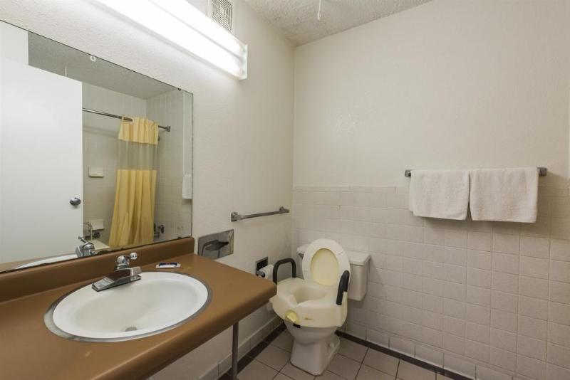 Motel 6 阿尔科 外观 照片